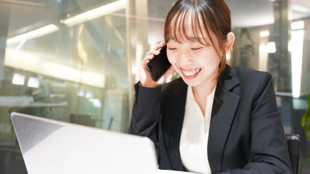 1-2【社員インタビュー】教職からベンチャー企業への挑戦。