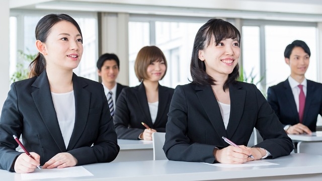 明日説明会やります