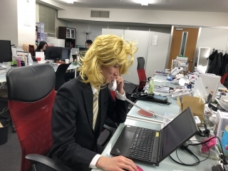 今日、インターン始めました！！！！