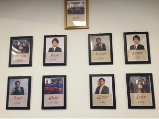 3ヶ月に1度のアワード・表彰式を実施してます！