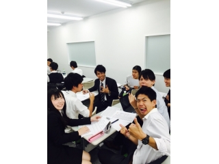 Step Houseは何故営業を教えるのか？