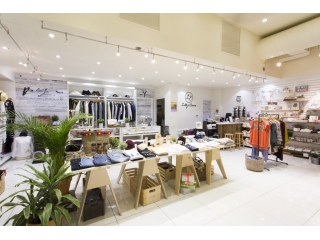 自社アパレルブランドの『Lilly＆Emma』♪