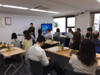 7月サンタの会と8月の説明会のお知らせ♪