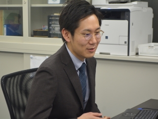 設立から２年。