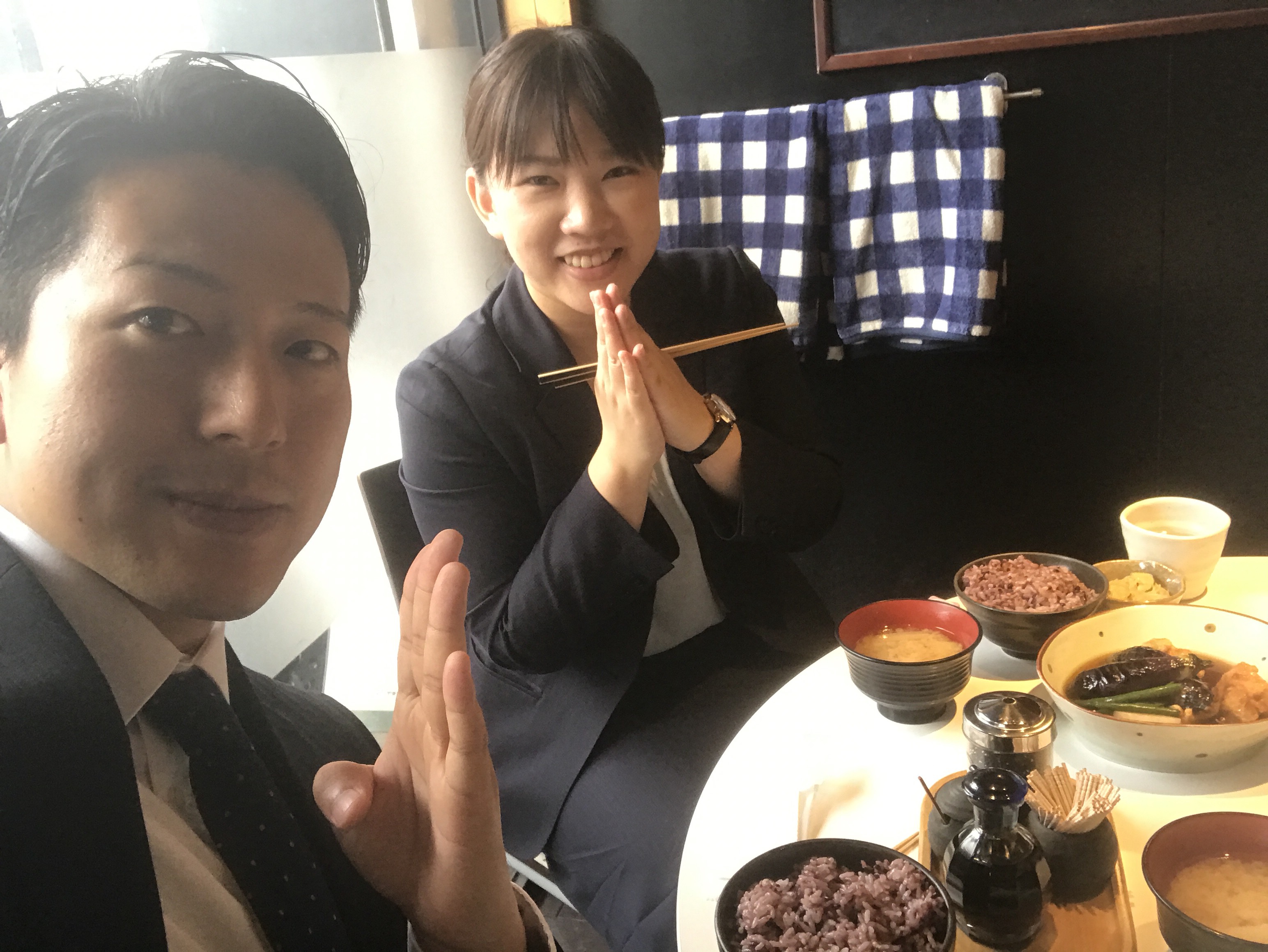 お客様先に訪問後、先輩とランチ♪