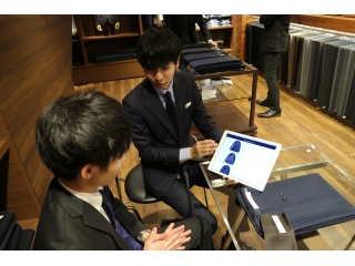 オーダースーツ採寸★