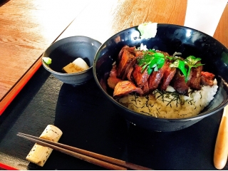 昼からローストビーフ