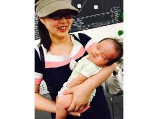 【子育てしながら働くこと】会社も家族を支援しています