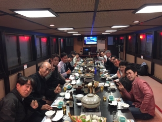 【屋形船で打ち上げっ♪♪】