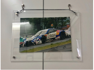 レーサーの方からサインを頂きました☆