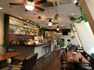 帆船日本丸を臨む、絶好のロケーションAKITO