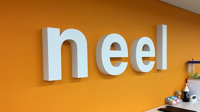 スタッフもびっくり！neelな壁！！！