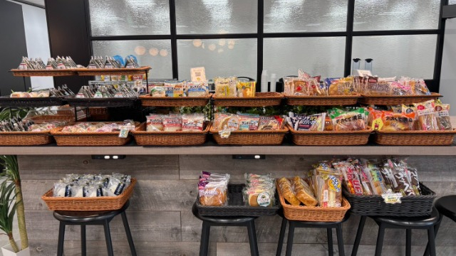【今日のランチ】社内の無料ミニコンビニ！？🍙✨
