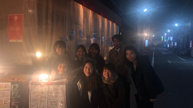 インターン一期生として★Part2（暗くて気になるこの写真は・・・社員のみなさんとの忘年会です！）