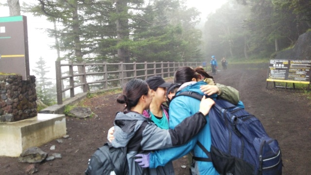 企画から自分たちで考える⁈新卒プロジェクト！「富士山登頂してきました」