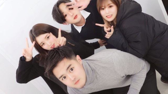 【4人でプリクラ・・・(笑)】