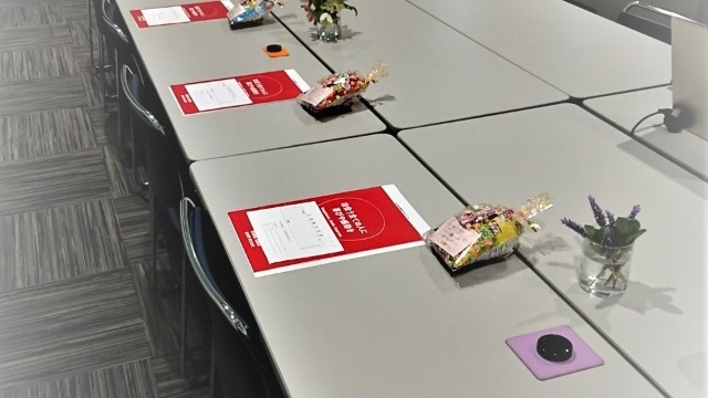 ようこそ、我が社の見学会へ。