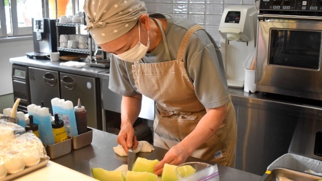 ♪今の季節、おいしいのはメロン♪