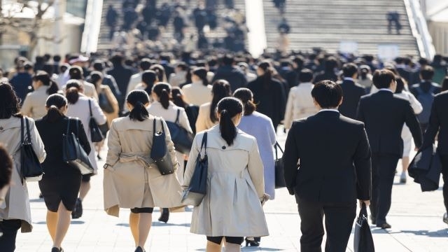 人生退屈じゃないですか？