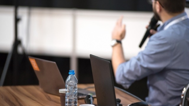 学生で営業をするべきか？①