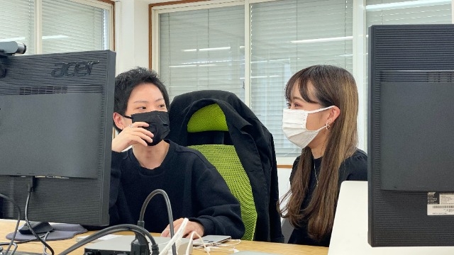 【仕事風景②】新卒も頑張っています！！