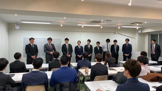 ♢新人紹介♢今月入社の新人を全体会議で紹介