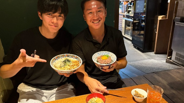 同期と豪華ランチ!油そばと馬肉丼を食べました!(笑)