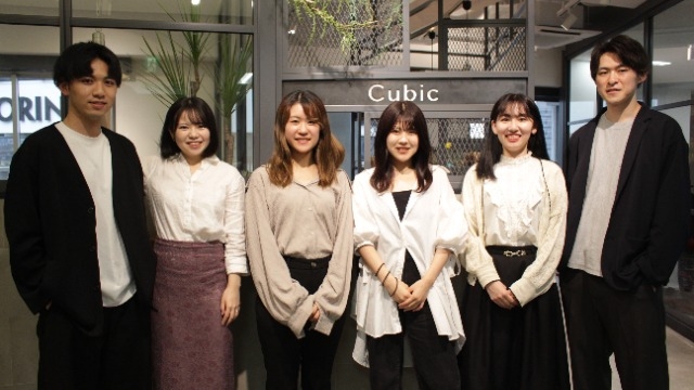 22卒目メンバー 記念の写真撮影