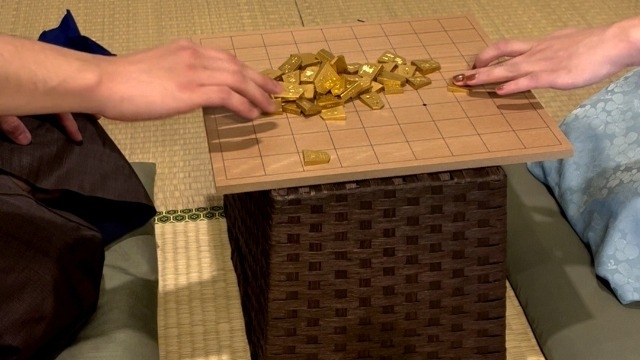 純金の将棋の駒？！