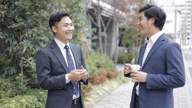 新卒でフラット型組織に入るメリット・デメリットは？