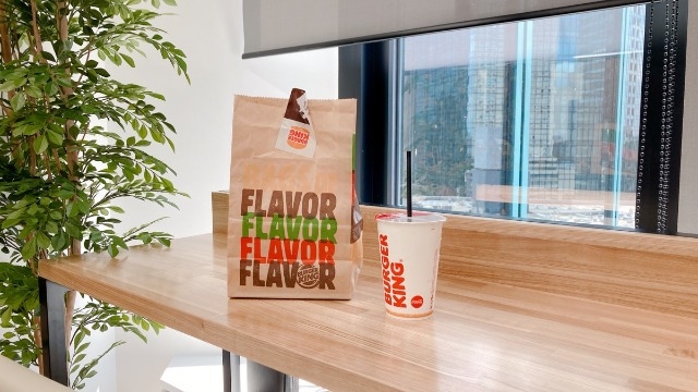 時にはデリバリーでお昼を楽しむ社員も！