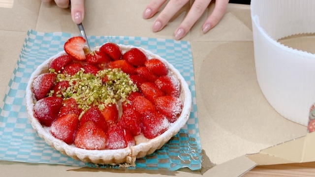 社員からタルトのおすそ分け！