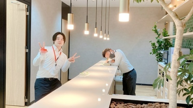 休憩室での一コマと雰囲気