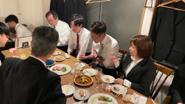 【社員ギャラリー③】よく食べ、よく呑み、よく喋る。