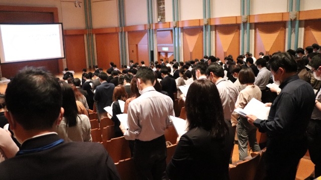 明日は久しぶりの対面での全社会議！