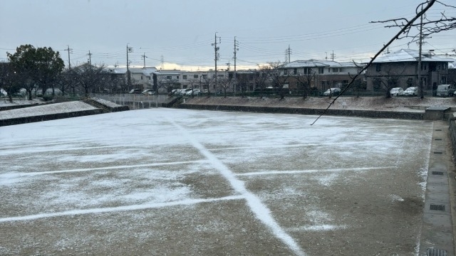 みなさん雪にはお気をつけ下さい。