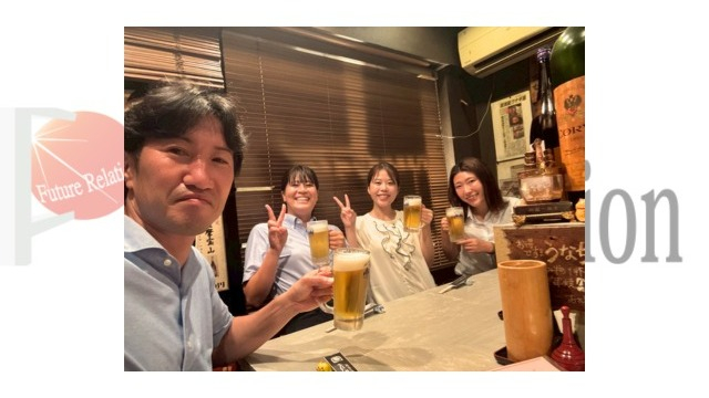新卒社員が昇格！社長と達成会へ