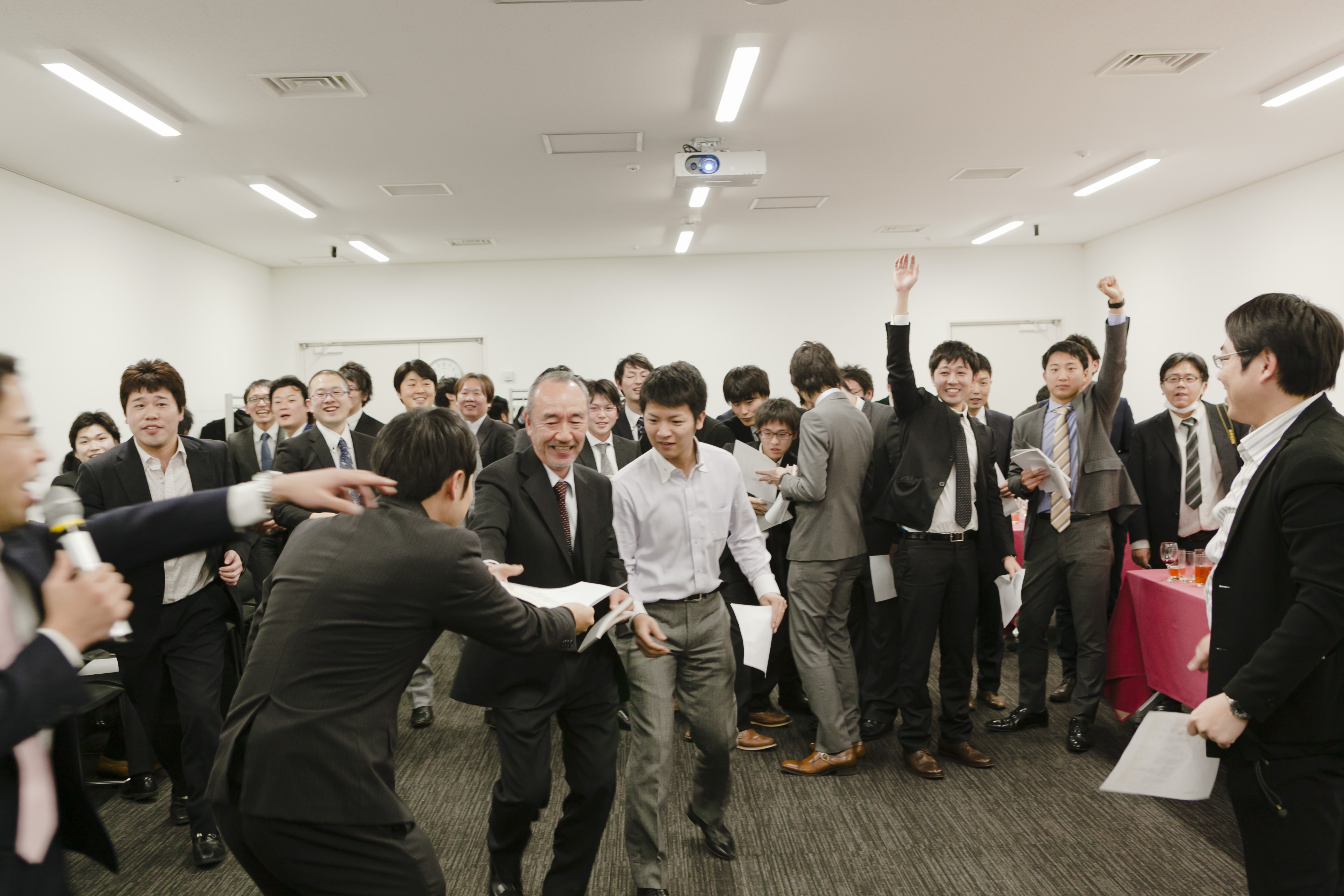 【キックオフ　ご紹介第二弾】懇親会では白熱 クイズ大会！