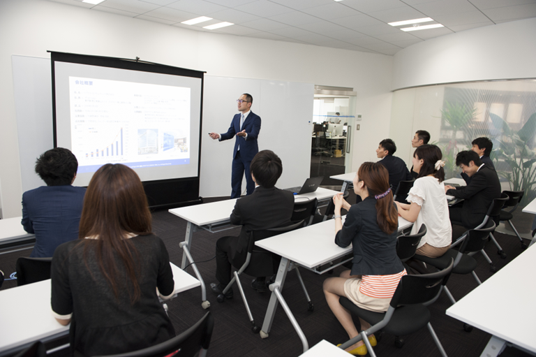 人財力100に選ばれています!!!