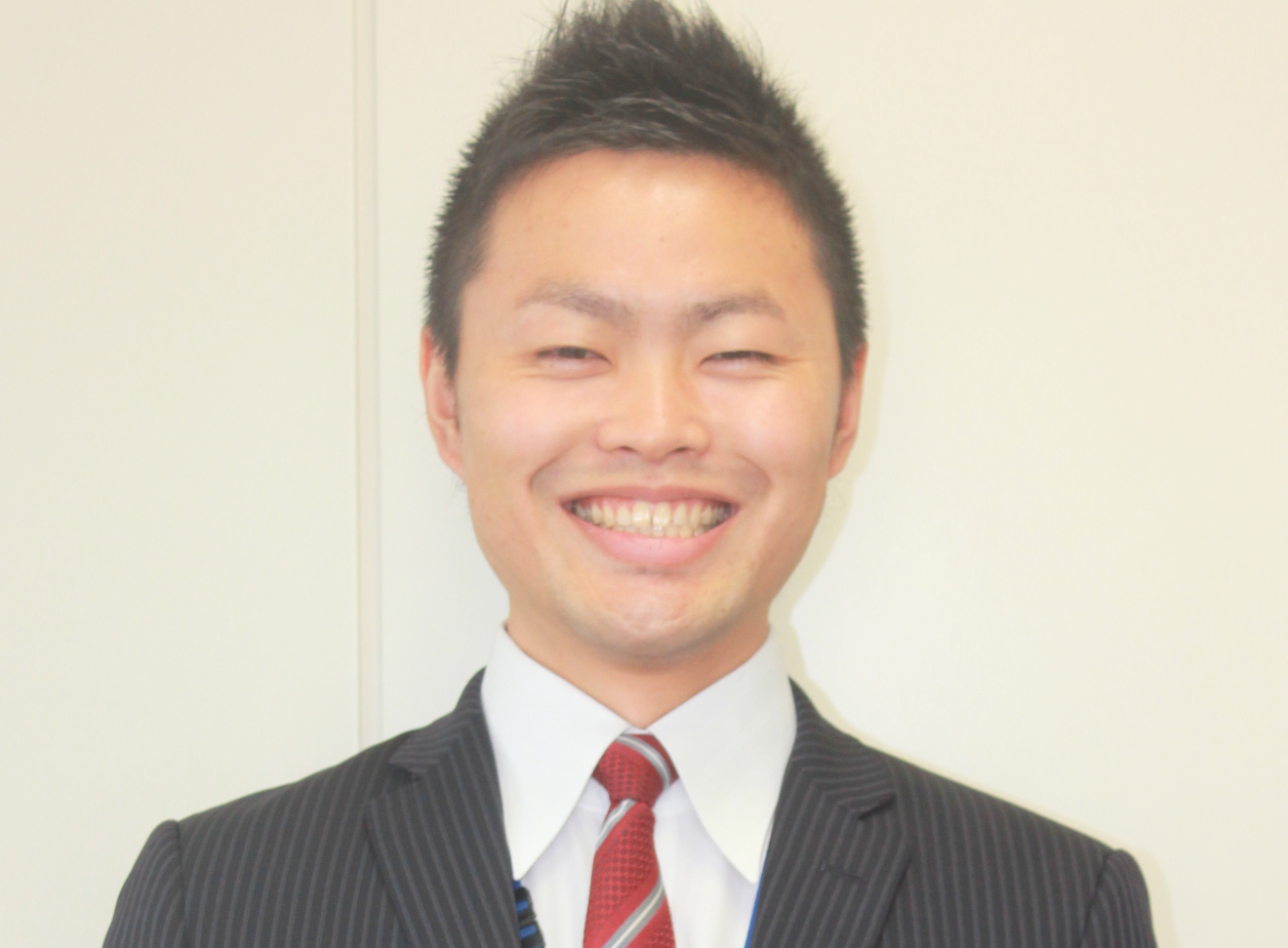 キャリアチェンジの経験が顧客の貢献に【山崎】