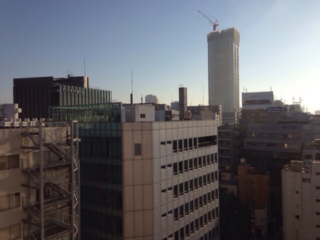 今朝の新宿です