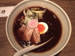 西麻布も歩いてすぐ！美味しいラーメンを食べましょう〜