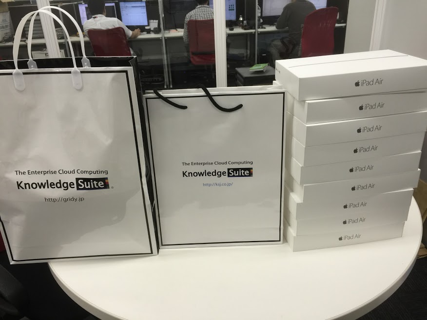 ★社員に配るiPadが到着♪♪♪