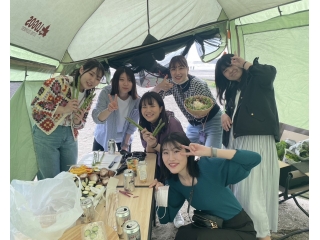 毎年恒例BBQ！家族やパートナーも呼んで大人数で盛り上がっています✨