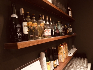 他部署やグループ会社のメンバーと終業後、お酒を飲みながら交流ができます!