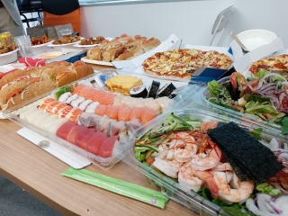 歓迎会2
メニューはインターンがすべて考えました